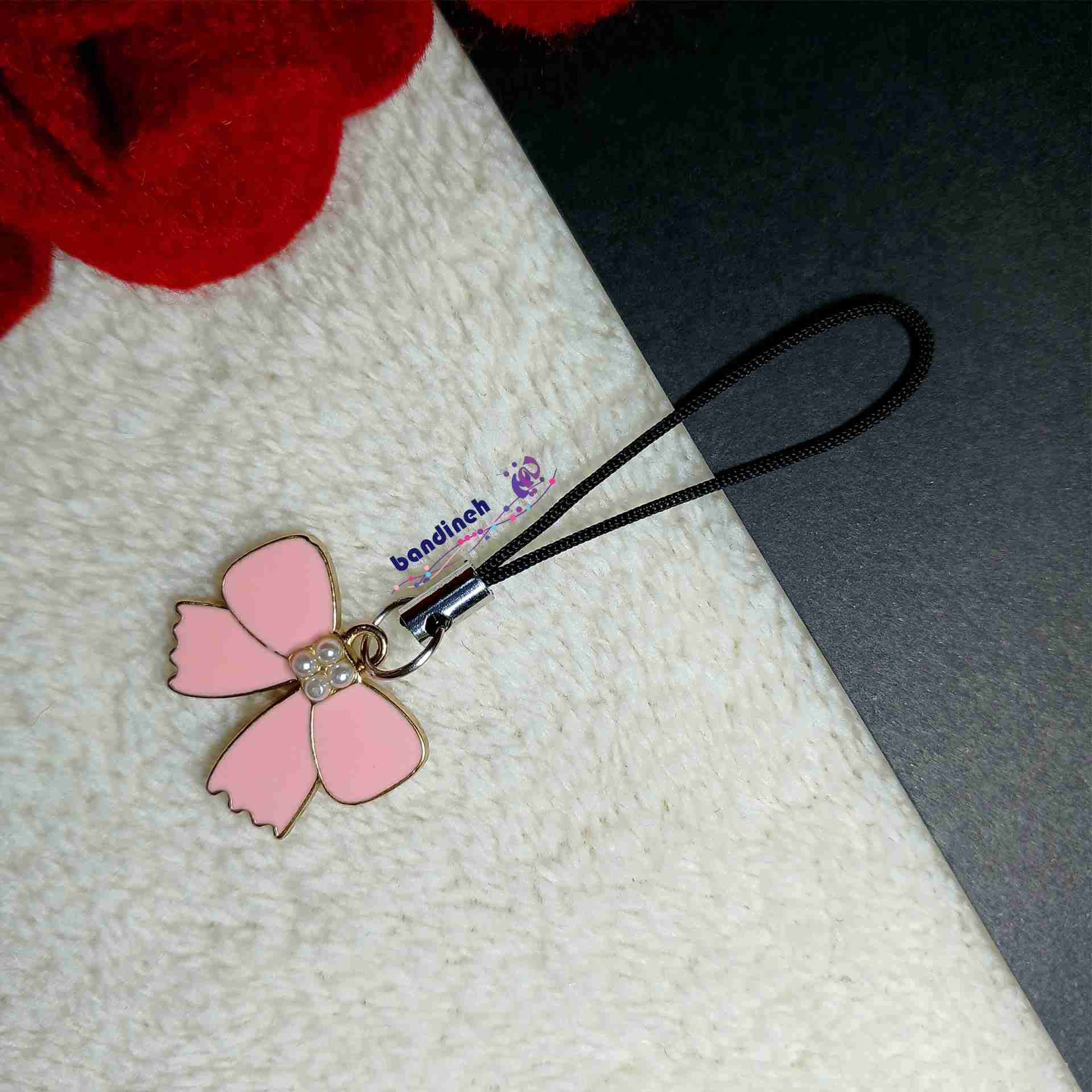 آویز گوشی مدل پاپیون